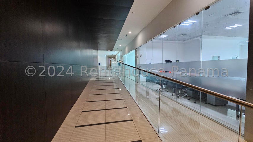 Office Space in Rali Business Center on Avenida Balboa